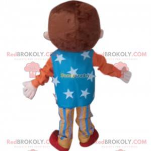 Menino mascote com roupa de circo - Redbrokoly.com