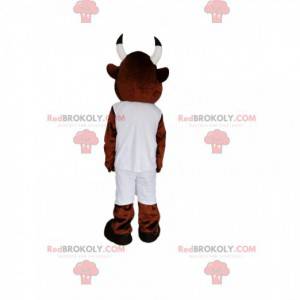 Maskot hnědá kráva s bílým sportovním oblečením - Redbrokoly.com