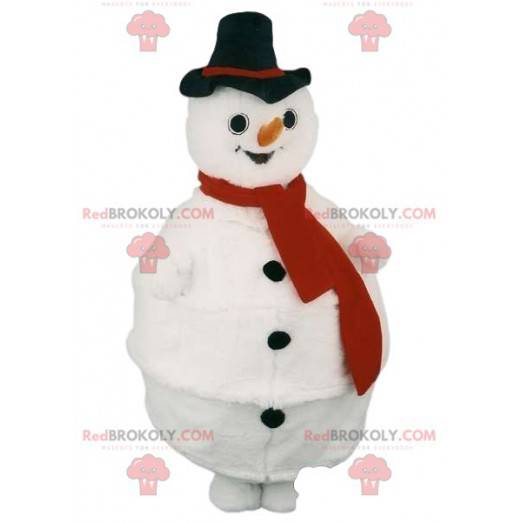 Sneeuwman mascotte met een rode sjaal en een zwarte hoed -