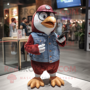 Maroon Penguin mascotte...