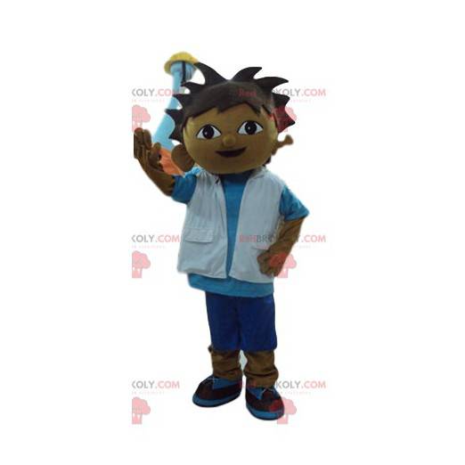 Menino mascote em traje de scooter - Redbrokoly.com