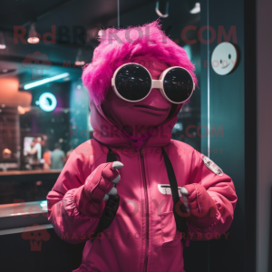 Magenta astronaut mascotte...