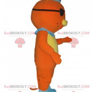 Mascote gato laranja com roupa de pirata e tapa-olho -