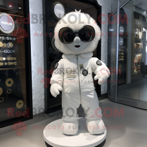 White Alliance mascotte...