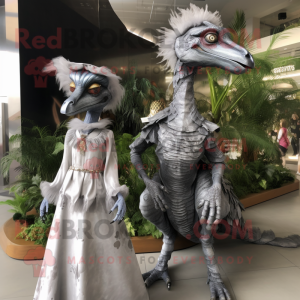 Silver Deinonychus maskot...