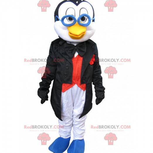 Mascota de pingüino con un elegante traje y gafas. -