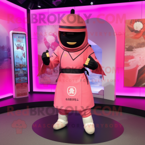 Pink Samurai maskot kostume...