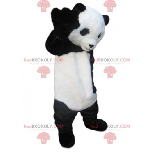 Mascote do panda preto e branco com um olhar comovente. -