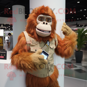 Beige orangutang maskot...