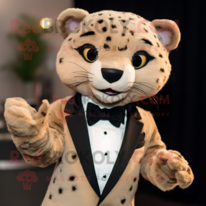 Tan Cheetah mascotte...