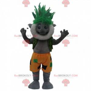 Mascotte personaggio grigio con un gilet di foglie verdi -