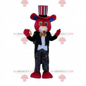 Mascote do urso vermelho com uma fantasia preta e um chapéu