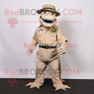 Beżowy krokodyl w kostiumie...