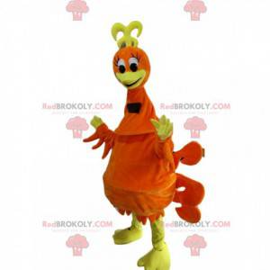 Wacky orange kycklingmaskot med en vacker gul topp -