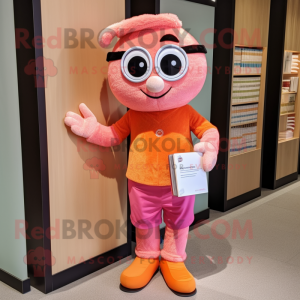 Personaje de traje de...