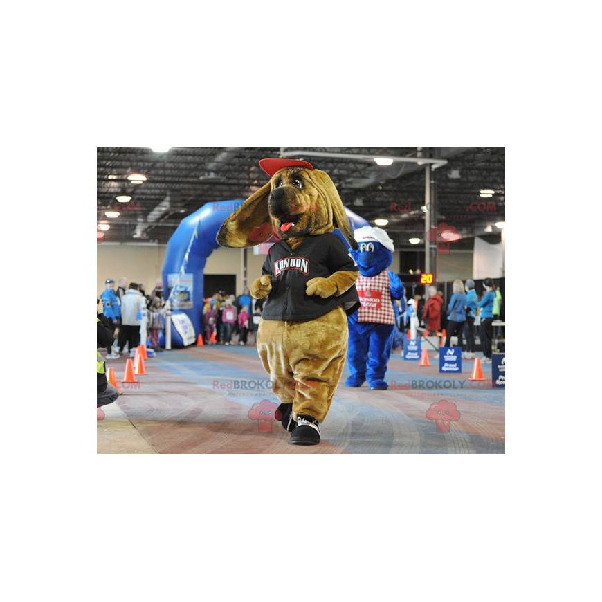 Maskot hnědý pes baset v sportovní oblečení - Redbrokoly.com Maskot hnědý pes baset v sportovní oblečení - Redbrokoly.com
