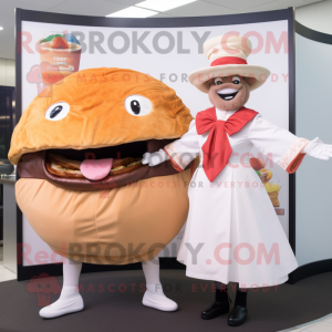 Postać w kostiumie maskotki...