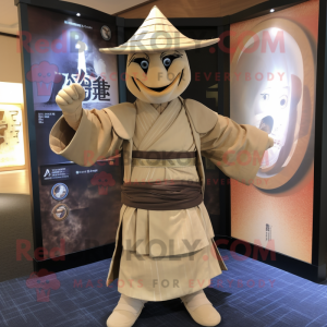 Tan Samurai maskot kostume...