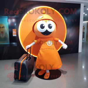 Postać w kostiumie maskotki...