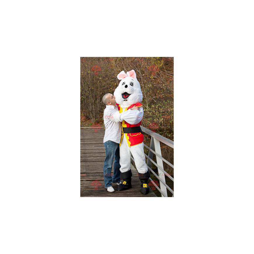 Mascota de conejo blanco en traje de pirata - Redbrokoly.com