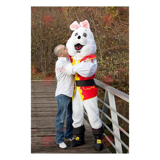 Vit kaninmaskot i piratdräkt - Redbrokoly.com