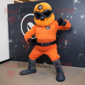 Orange Navy Seal maskot...