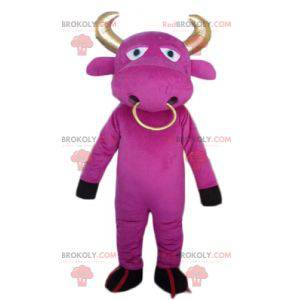 Roze koe mascotte met hoorns en een gouden ring - Redbrokoly.com