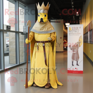 Gold Medieval Knight maskot...