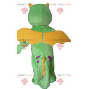 Linda y colorida mascota dragón verde y amarillo -