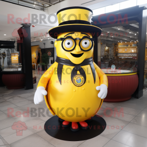 Yellow Ring Master maskot...