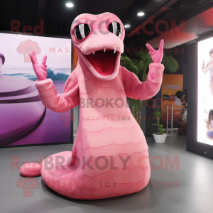 Pink Titanoboa maskot...