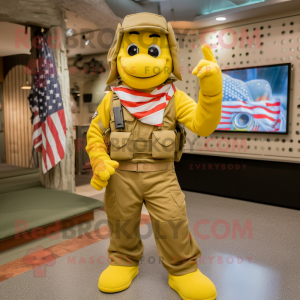 Gul American Soldier maskot...