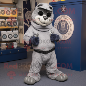 Silver Navy Seal maskot...