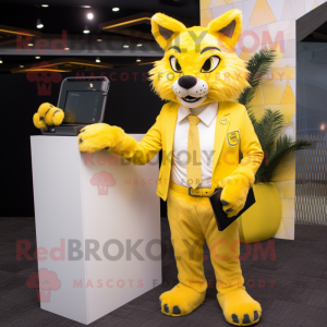 Žlutá postava maskota Lynx...