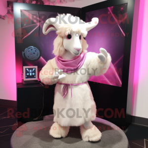 Roze Angora Goat mascotte...