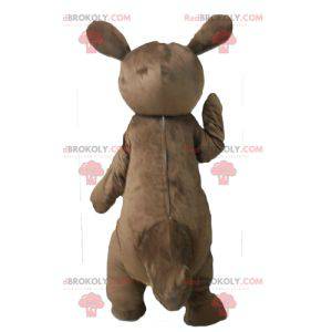 Mascote canguru gigante marrom e amarelo - Redbrokoly.com