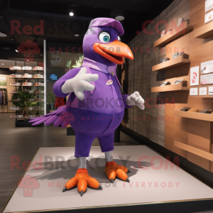 Purple Pigeon maskot...