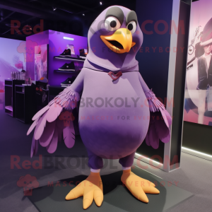 Purple Pigeon maskot...