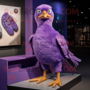 Purple Pigeon maskot...