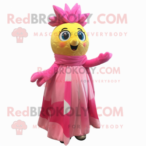 Pink Pineapple maskot...
