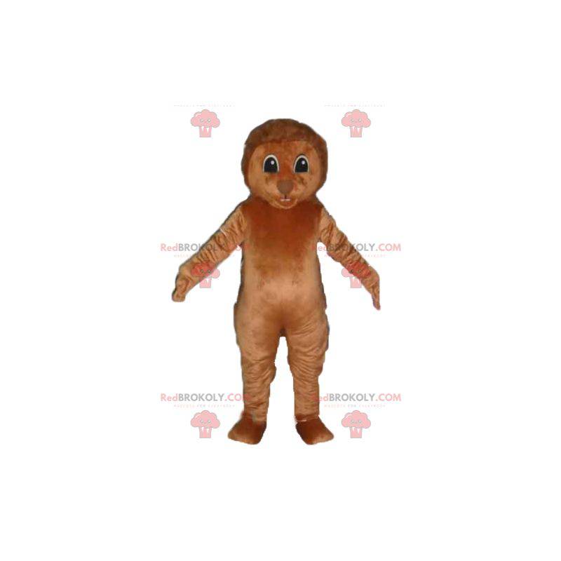 Brun pindsvin maskot med spader i ryggen - Redbrokoly.com
