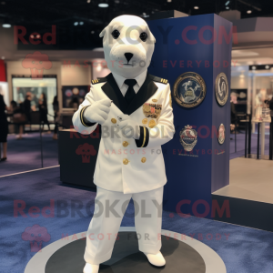 White Navy Seal maskot...