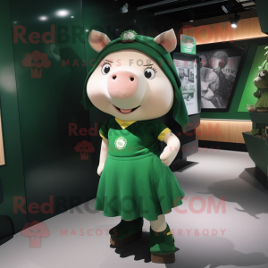 Forest Green Pig mascotte...