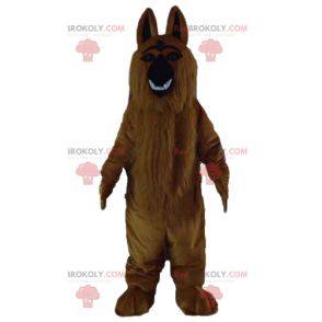 Mascota perro marrón de San Bernardo todo peludo y realista -