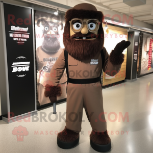 Brun Knife Thrower maskot...