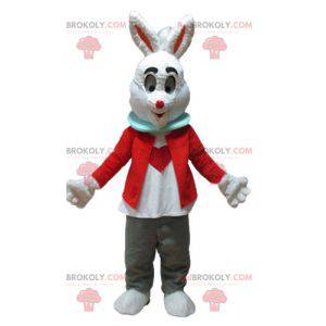 Mascote coelho branco com jaqueta vermelha e calça cinza -