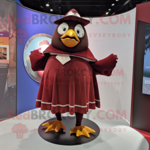 Maroon Penguin mascotte...