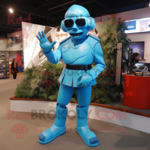 Cyan Commando mascotte...