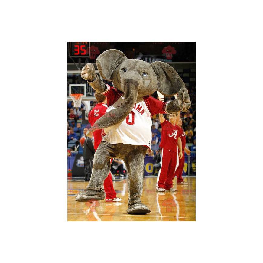 Mascota de elefante gris gigante con una camiseta roja y blanca