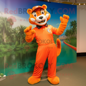 Orange Panther maskot...